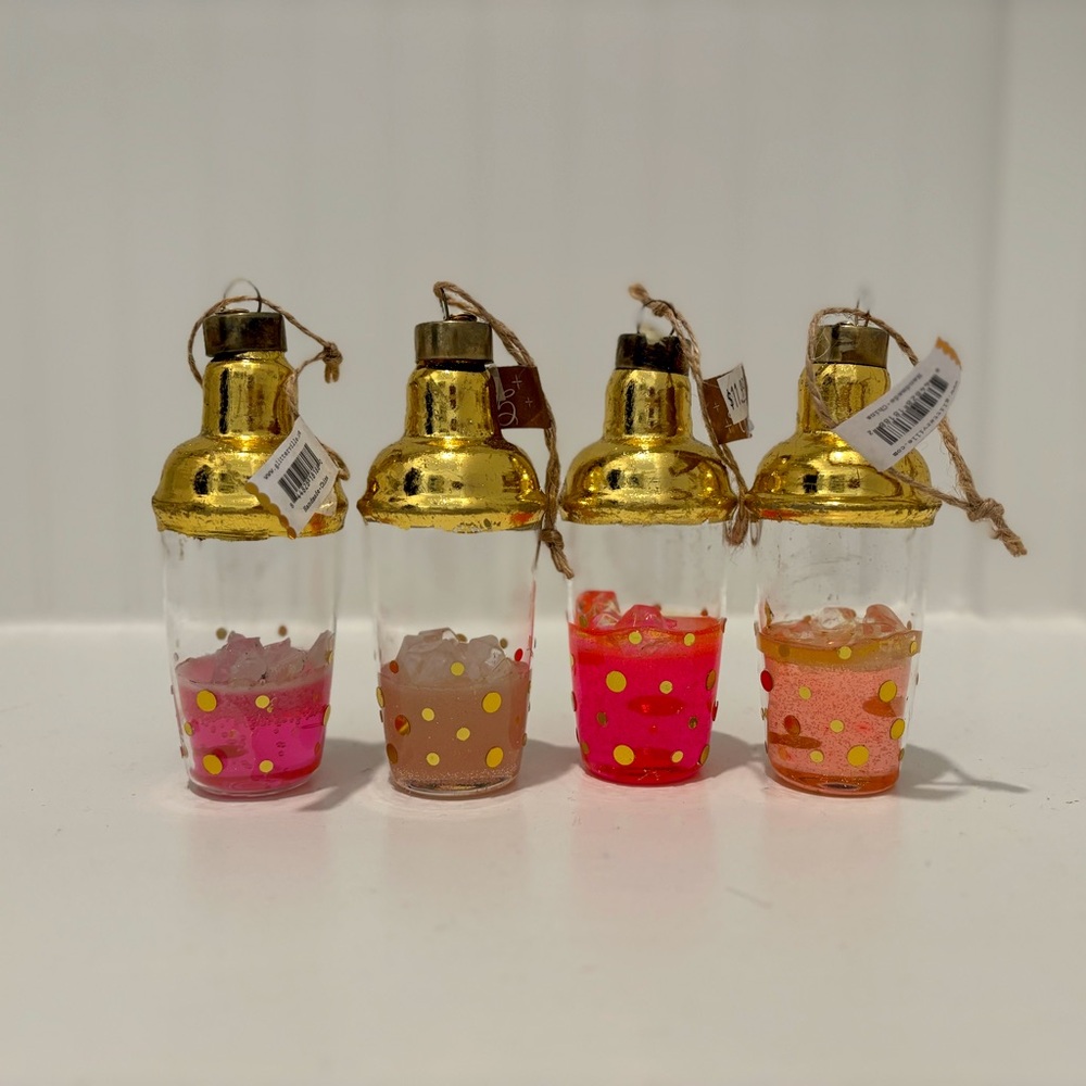 Glitterville Shaker ornament Set. - Picture 2 of 2